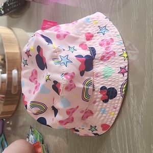Like new Toddler Girls Reversible Bucket Hat